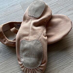 Ballet slippers